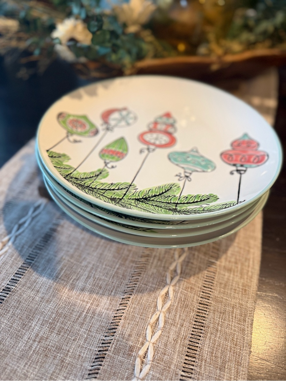 4-Pastel Spectrum Designz  Christmas Plates Hobby Lobby New 10.5”